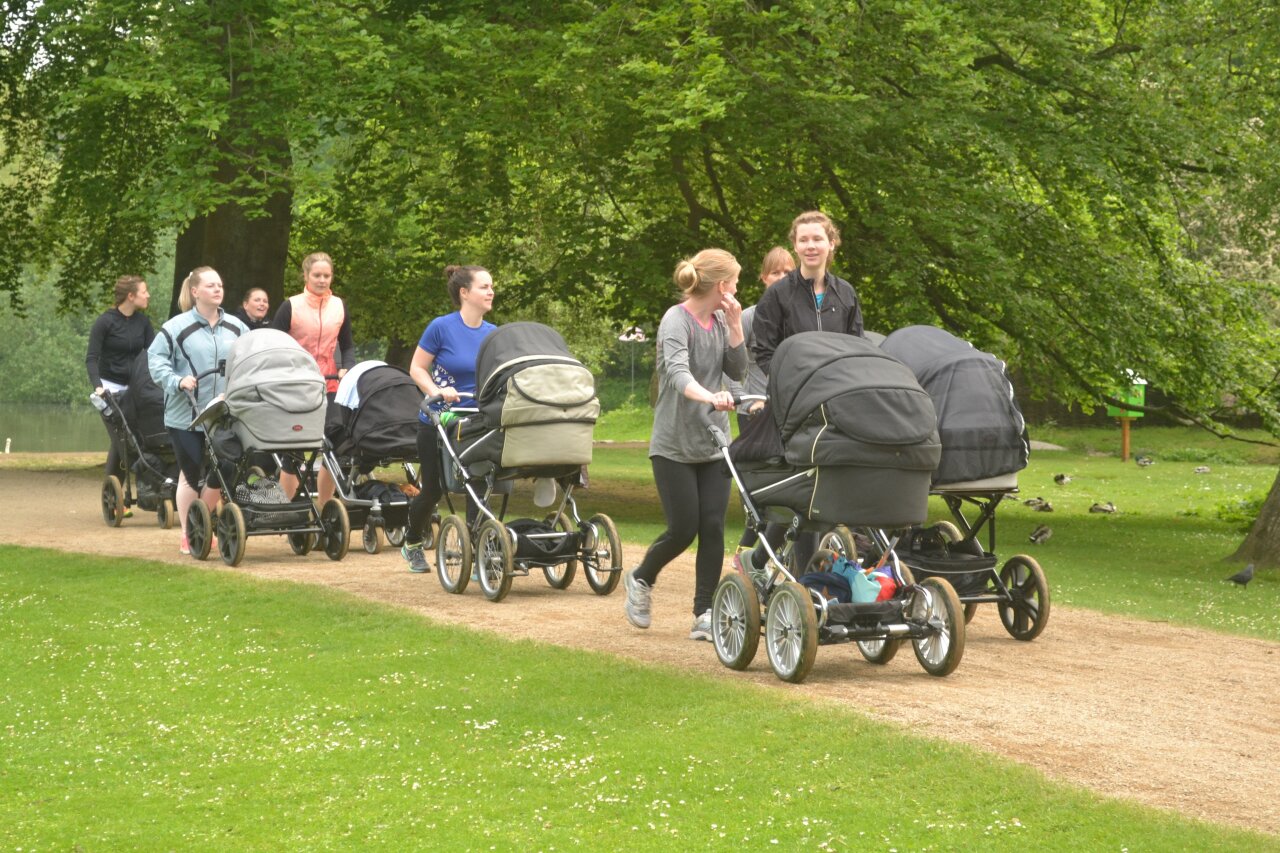 træning med baby udendørs MorsKrop.